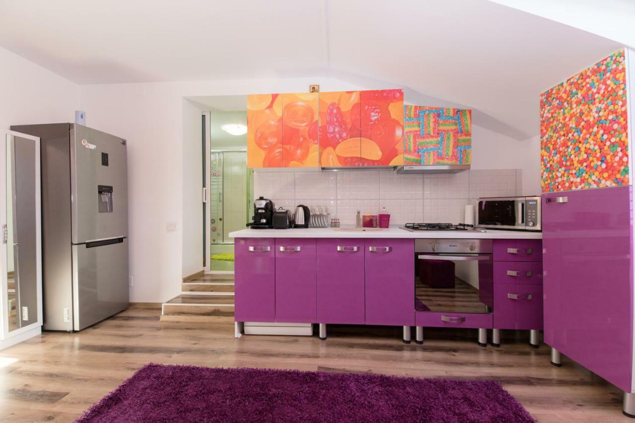 Queen Holiday Apartment Бухарест Экстерьер фото